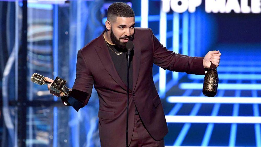 Drake Raih 12 Award di Billboard, Begini Lho Perjuangan Kariernya!