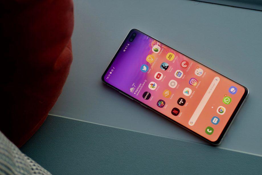 4 Rekomendasi HP Samsung S10 Series Terbaik