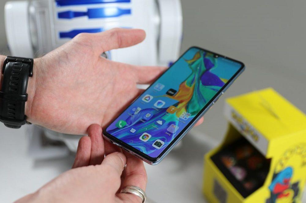 5 Hal yang Harus Dipertimbangkan Sebelum Membeli Smartphone Flagship