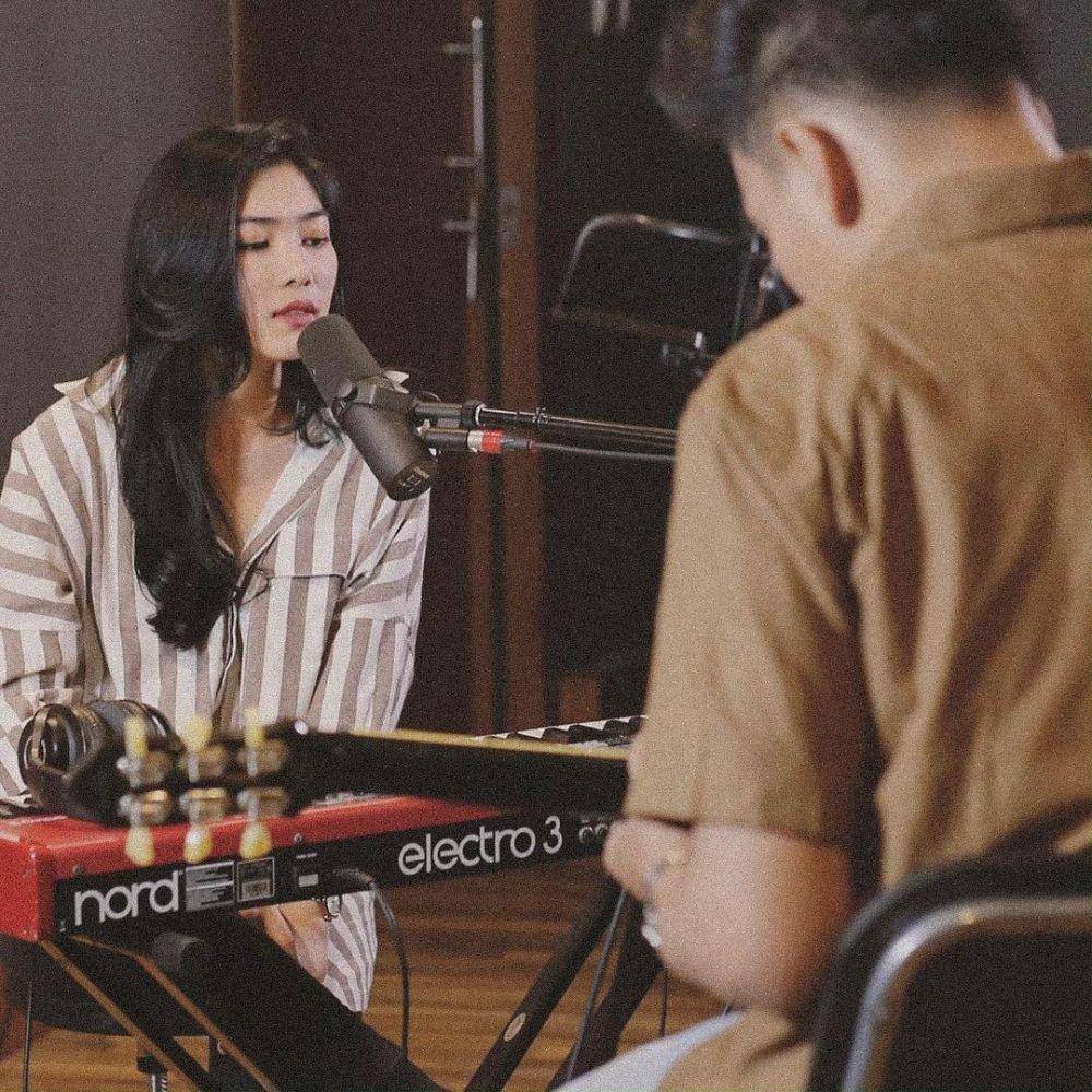 Instagram/isyanasarasvati