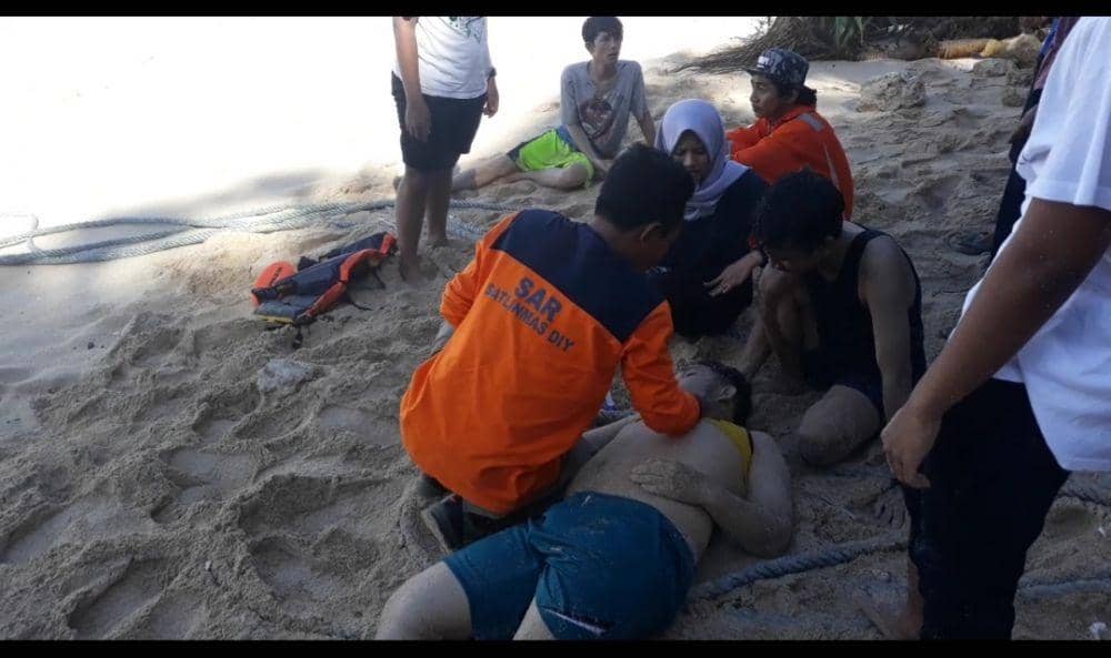 Terseret Ombak Pantai Salen Gunungkidul, Seorang Mahasiswa UTY Tewas