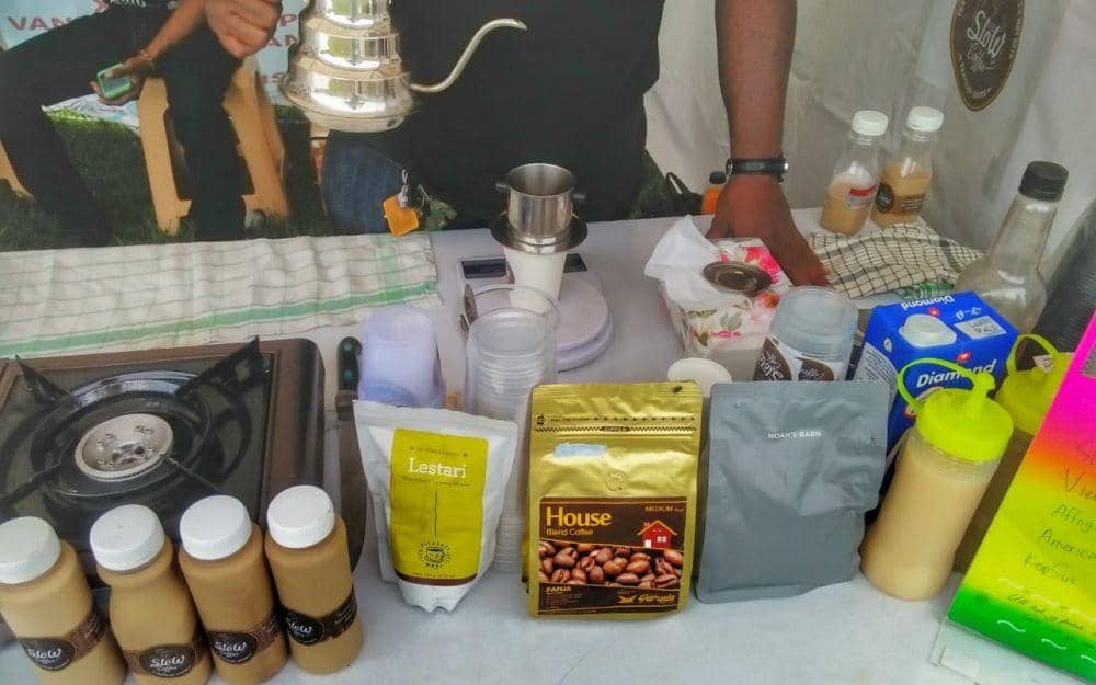 Slow Coffee Buai Pengunjung Festival Crossborder Keerom 2019