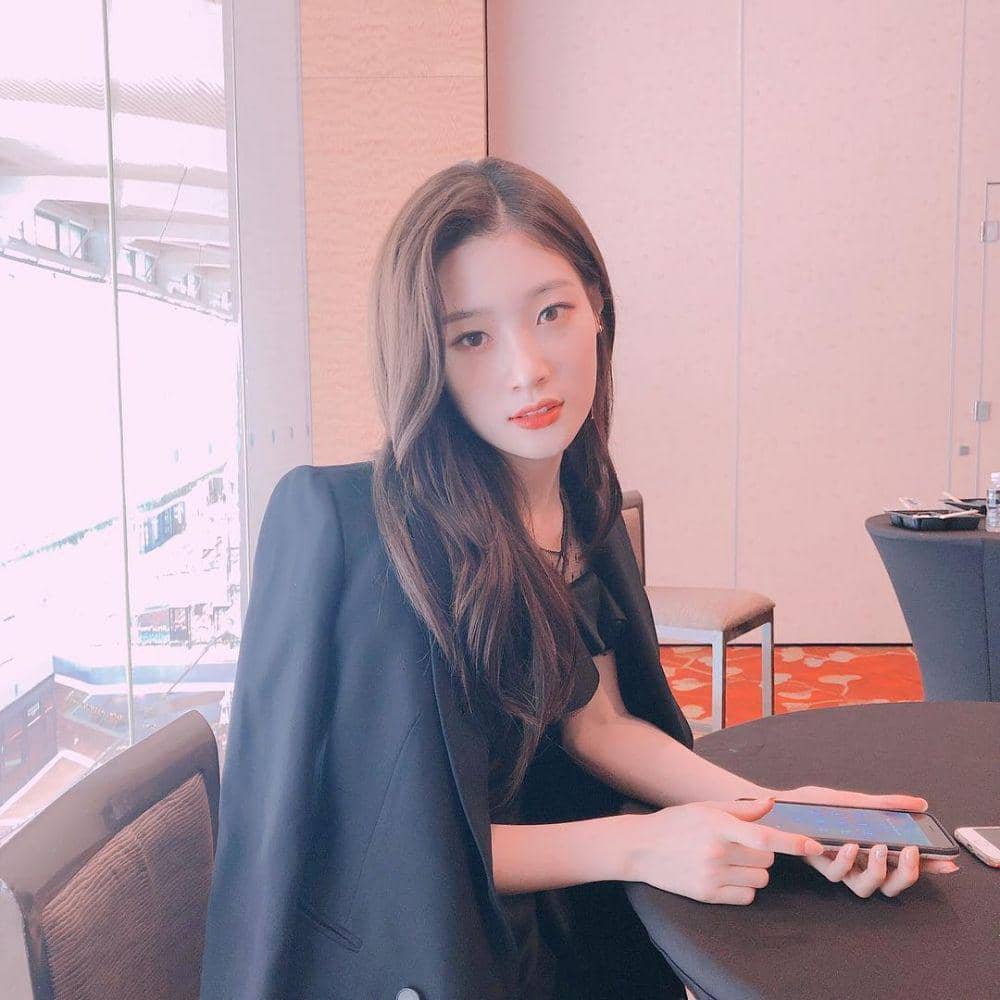 9 Pesona Jung Chae-yeon, Pemeran Han Song-yi di My First First Love