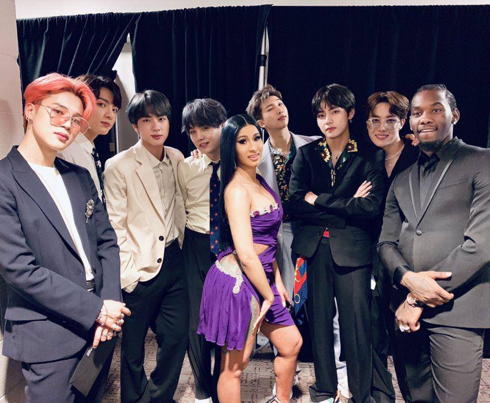 twitter.com/BTS_twt