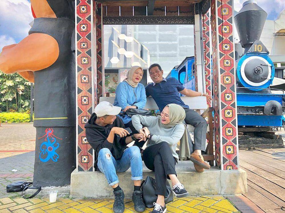 Instagram.com/anisarahmaan
