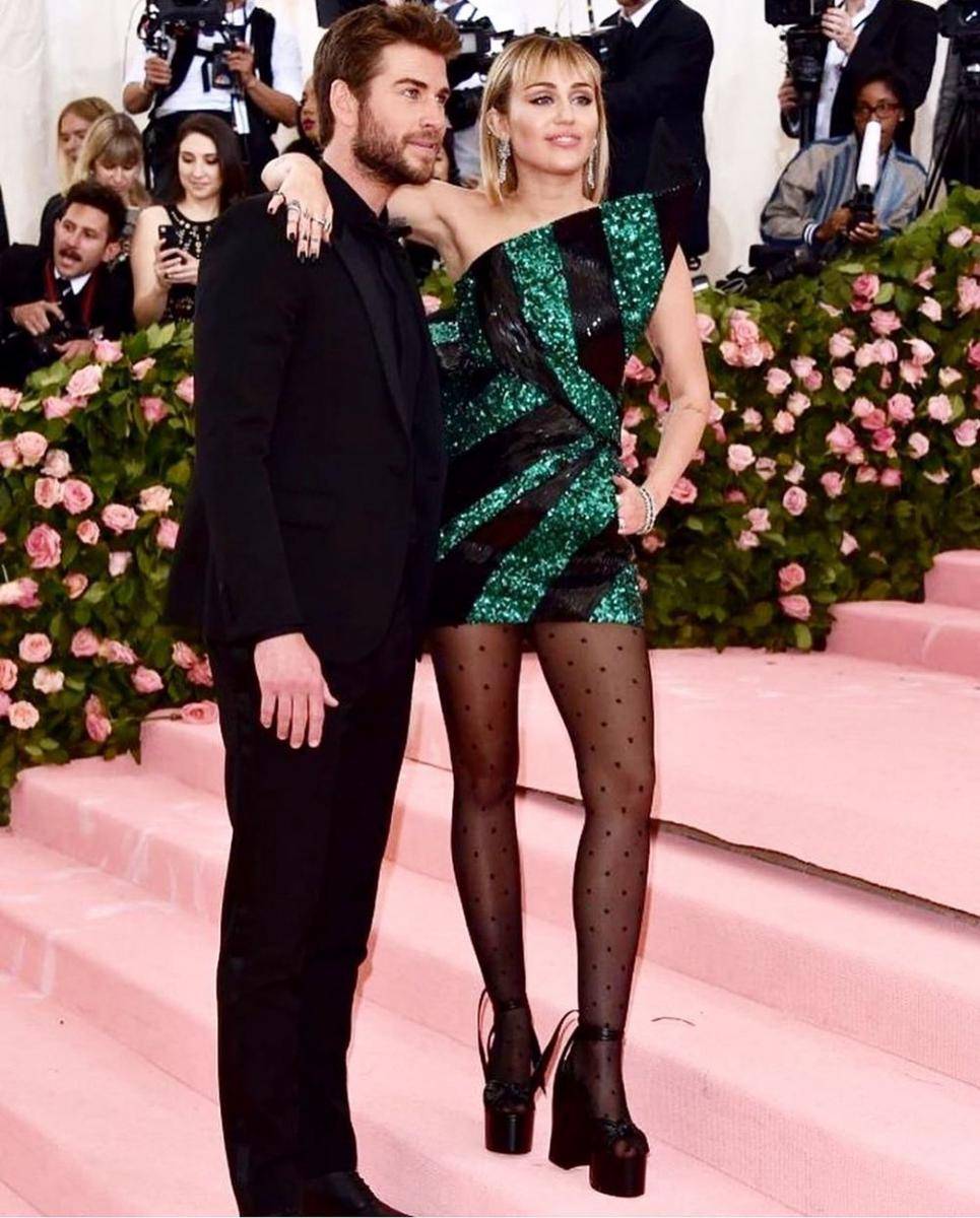 instagram.com/mileycyrus