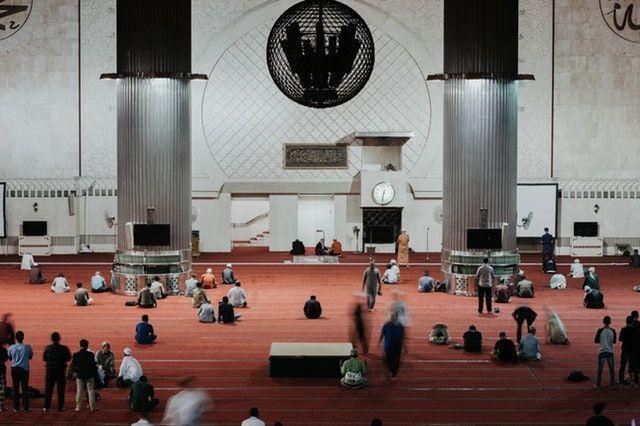 6 Hal Unik tentang Itikaf Saat Ramadan yang Harus Kamu Tahu