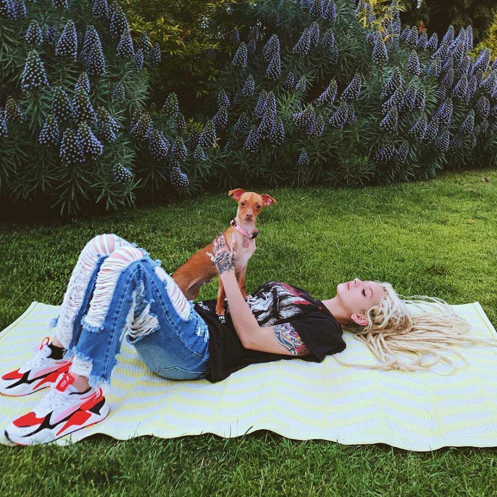10 potret zhavia ward, teman duet zayn malik untuk soundtrack ala
