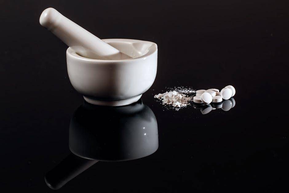 ilustrasi meracik obat (pexels.com/Pixabay)