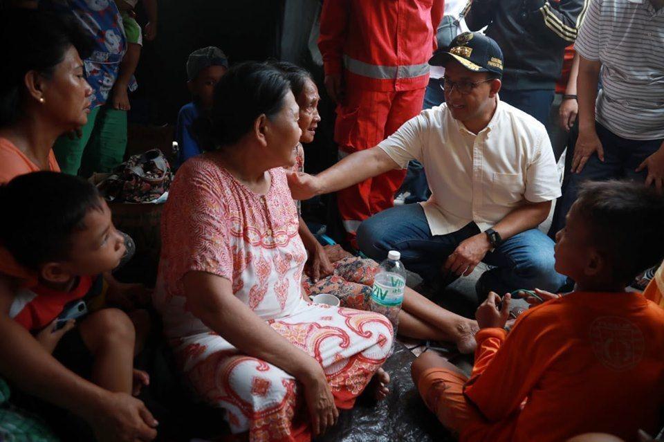 Ini Janji Anies pada Ratusan Keluarga Korban Kebakaran Kampung Bandan