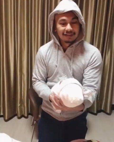 instagram.com/raditya_dika/