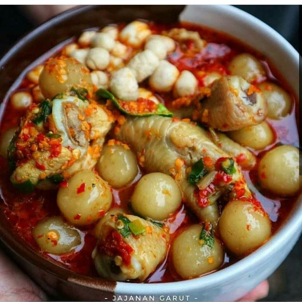 8 Jajanan Pedas Khas Garut Ini Bikin Pengin Nyicip Lagi dan Lagi