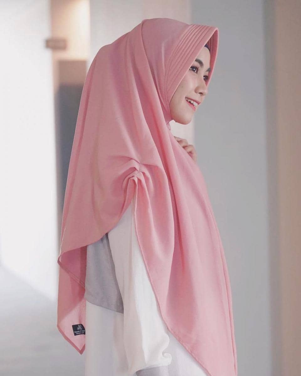 instagram.com/anisarahma_12