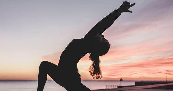 6 Gerakan Yoga Untuk Pemula yang Bisa Kamu Coba