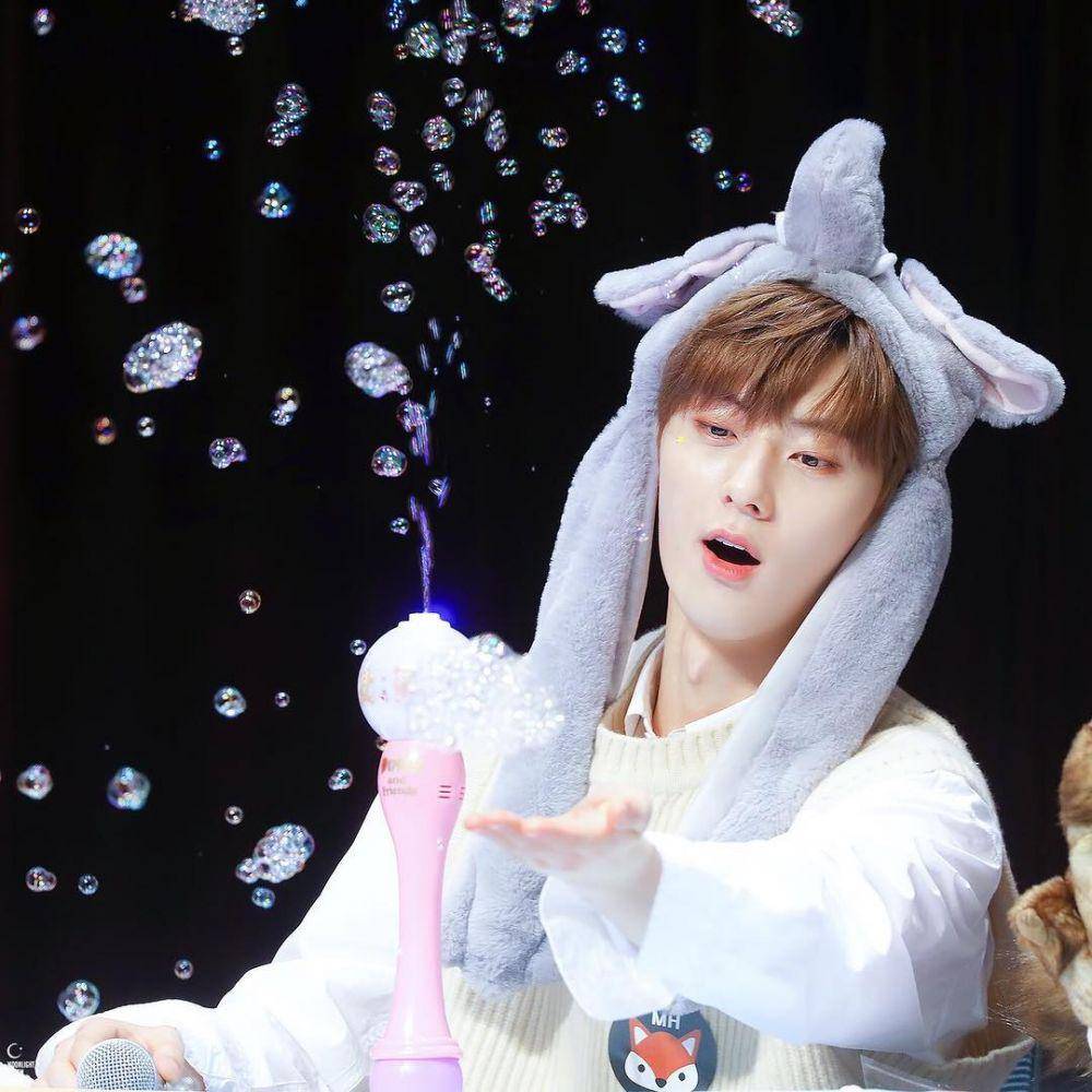 instagram.com/hwangminhyuns