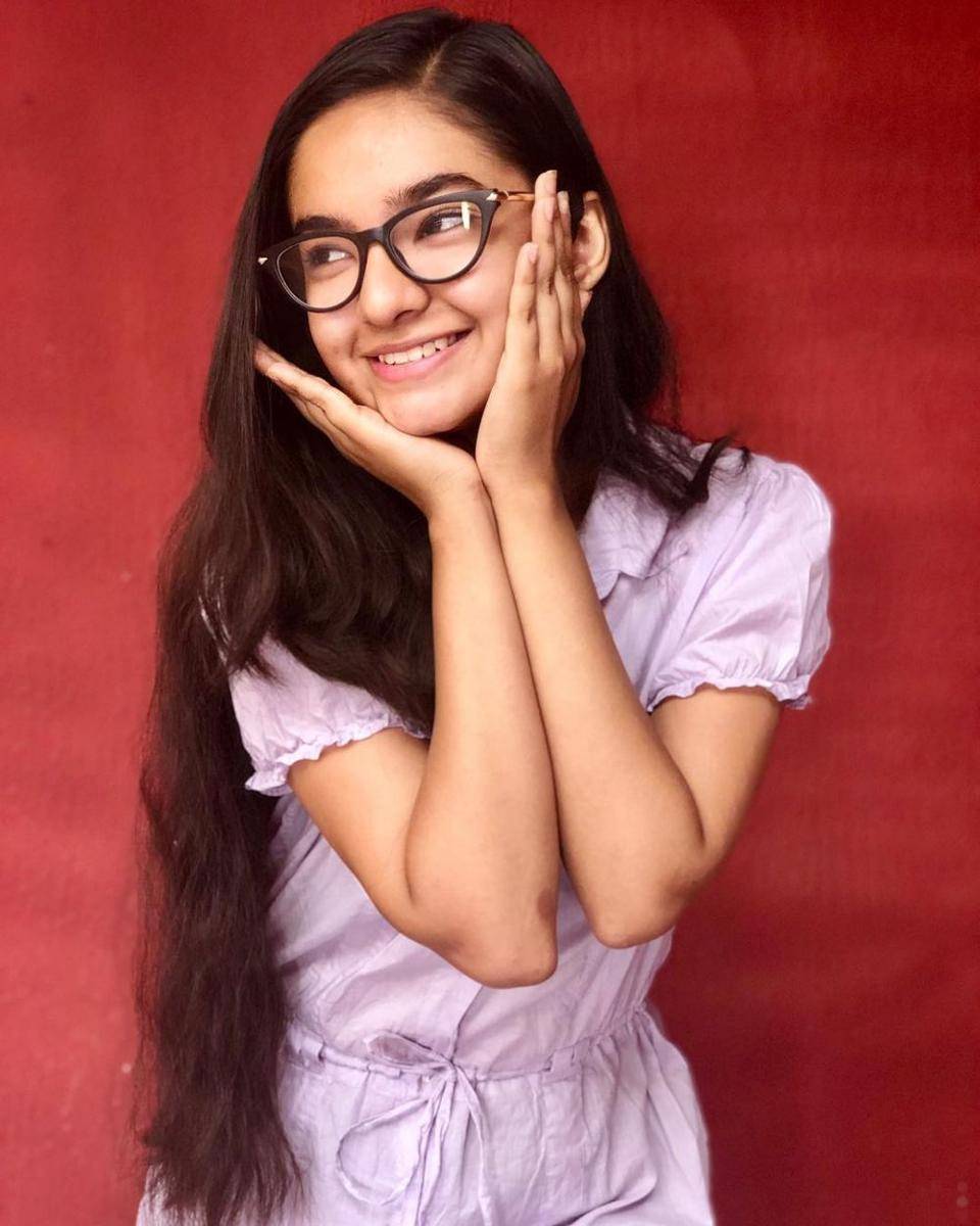 instagram.com/anushkasen0408