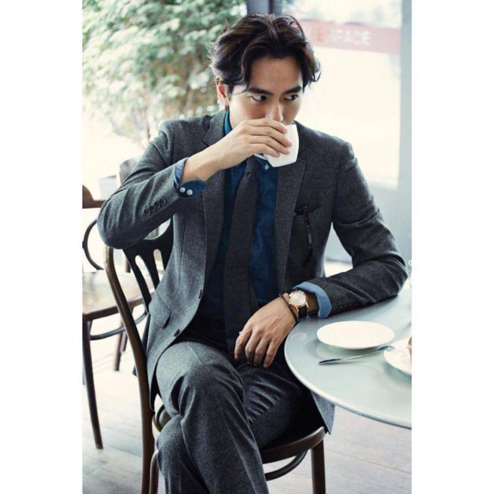 Instagram/@actorleejinwook