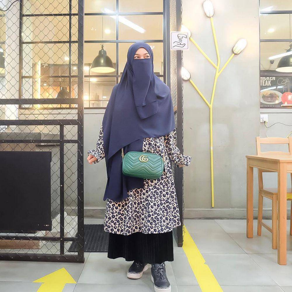 instagram.com/wardahmaulina_