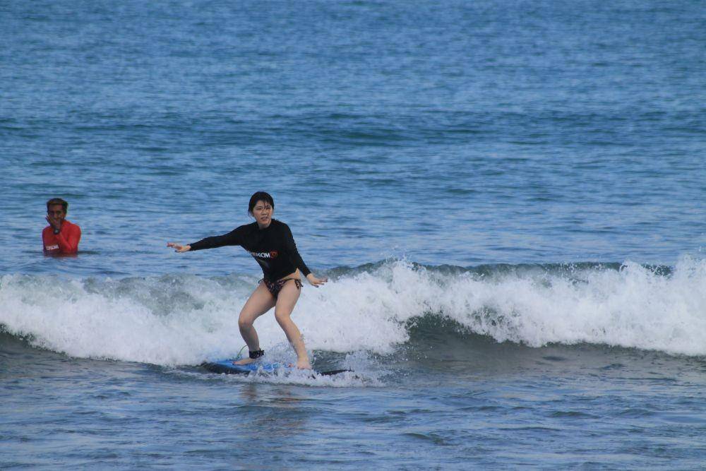 dekomsurf.com