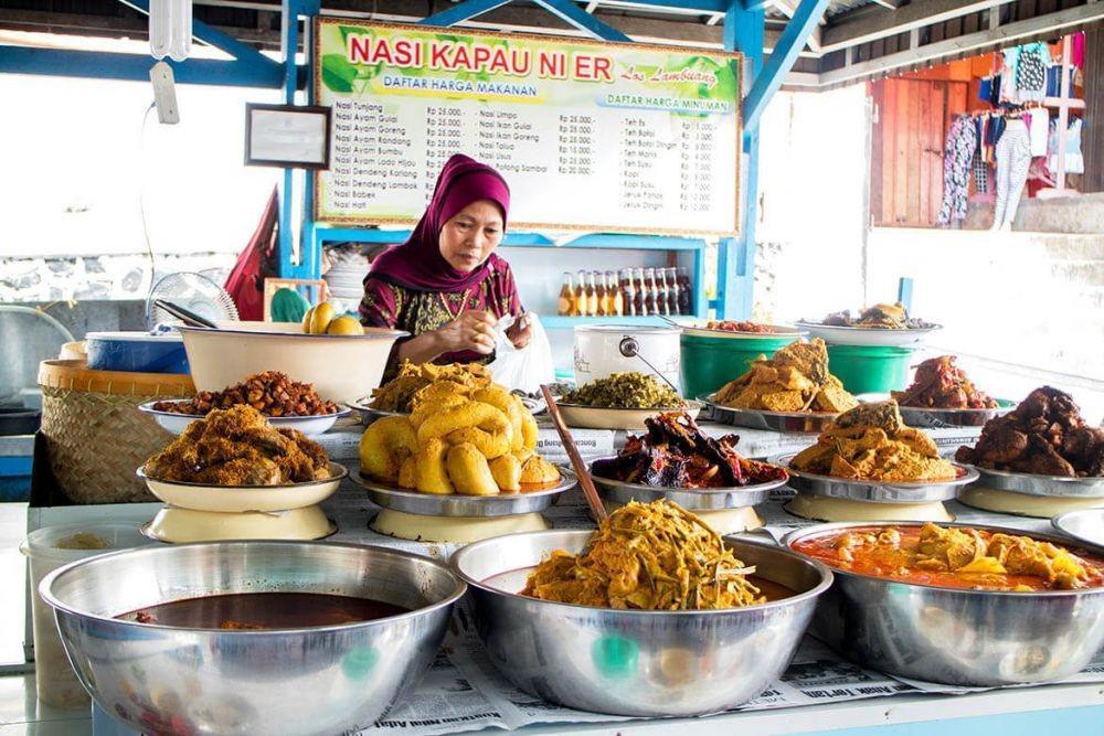 Sensasi Menyantap Nasi Kapau di Tanah Minang, Lamak Bana!