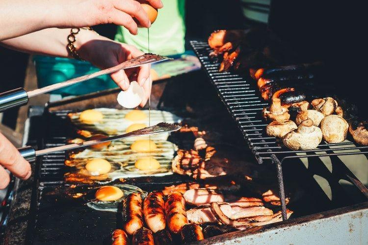 10 Jenis Bahan yang Bisa Mengganti Peran Alkohol dalam Masakan, Sedap!
