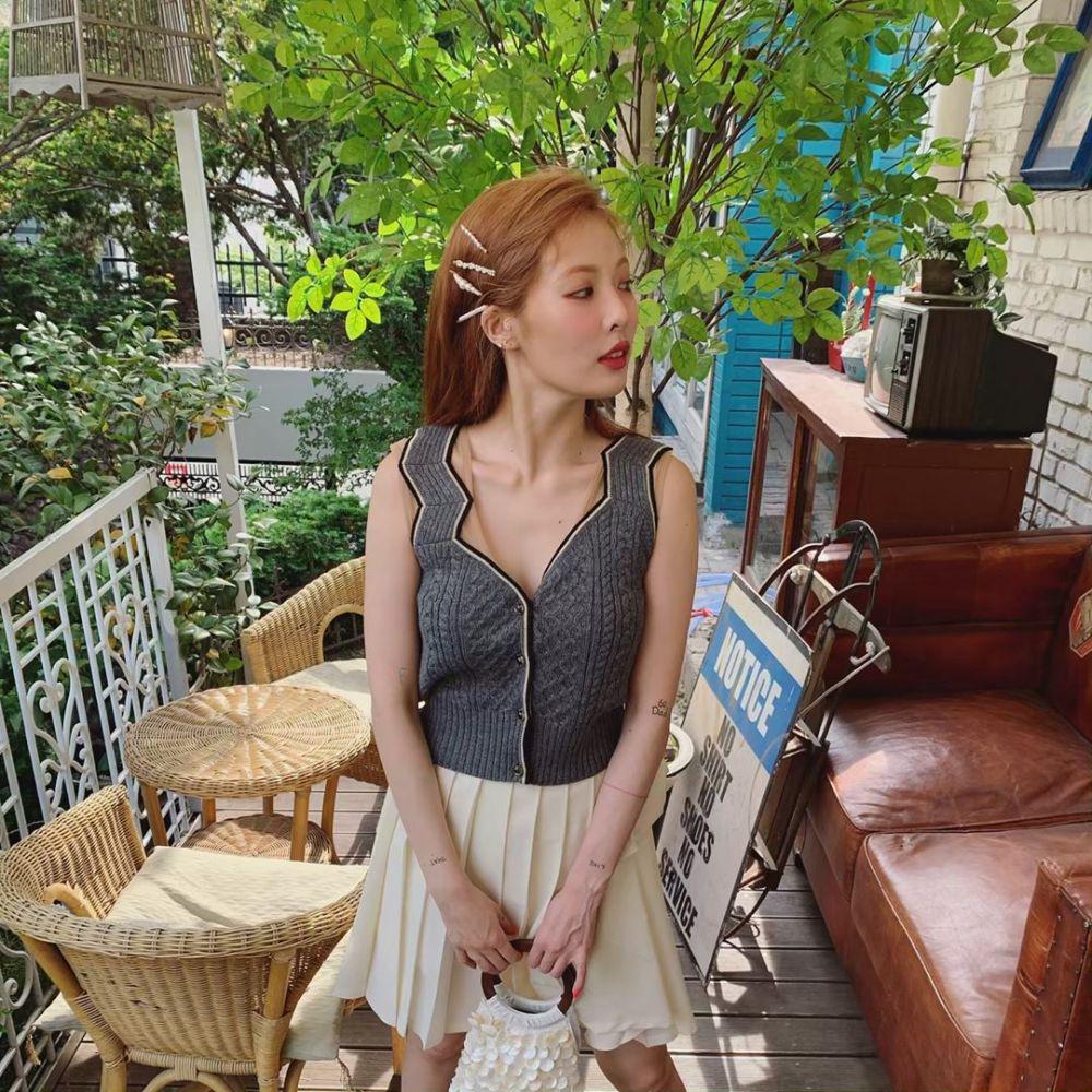 9 Summer Look Menawan ala Idol Korea untuk Liburan Kamu