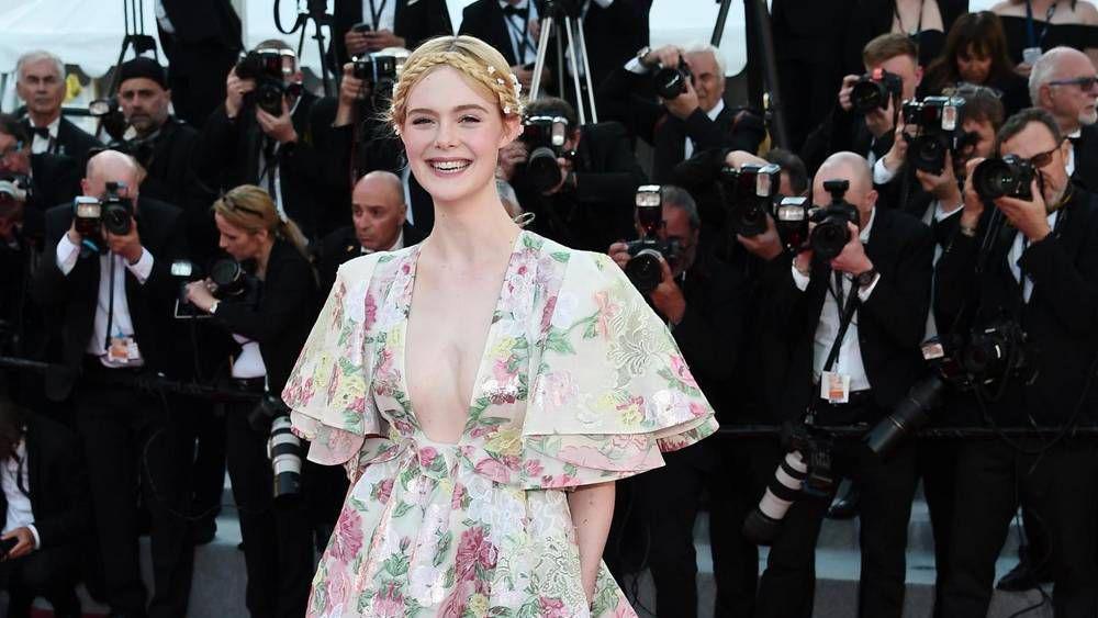 Bak Putri Raja, Elle Fanning Tampil Memukau di Cannes Film Festival