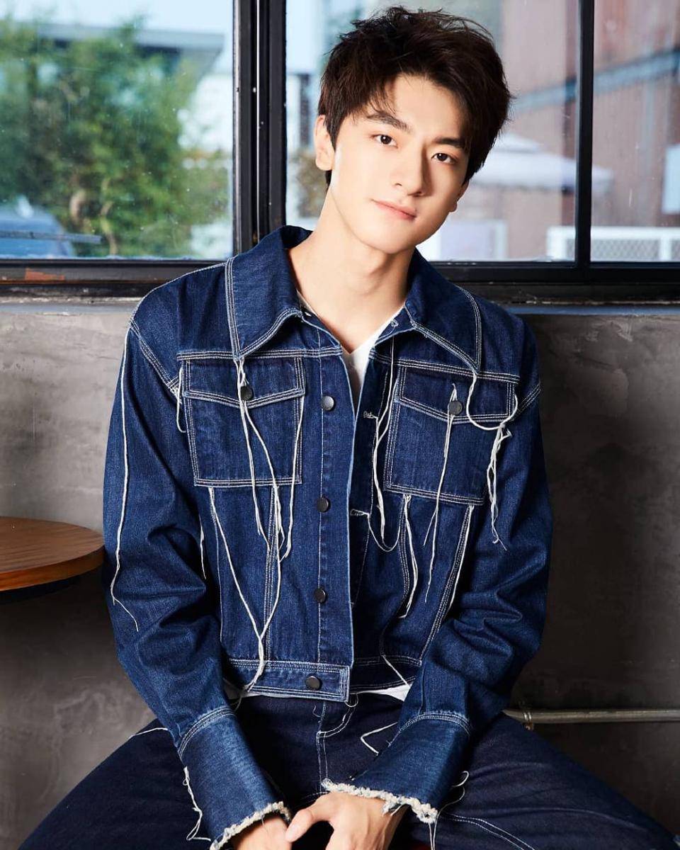 instagram.com/linyi99_