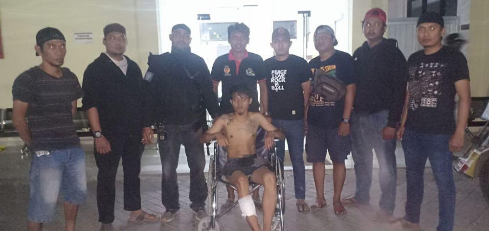 Penjambret Digebuki Warga Lalu Ditembak Polisi