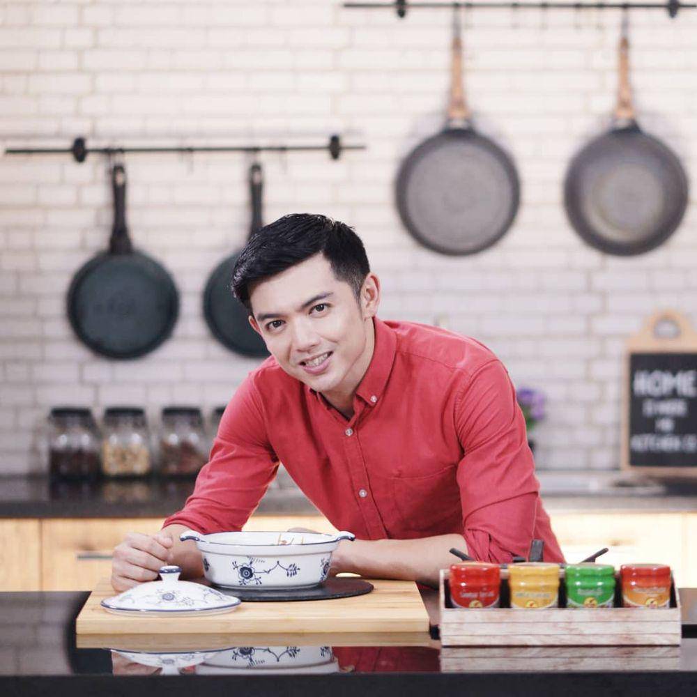Instagram.com/nickytirta