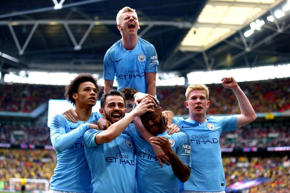 Hattrick Raheem Sterling Beri Manchester City Treble Domestik