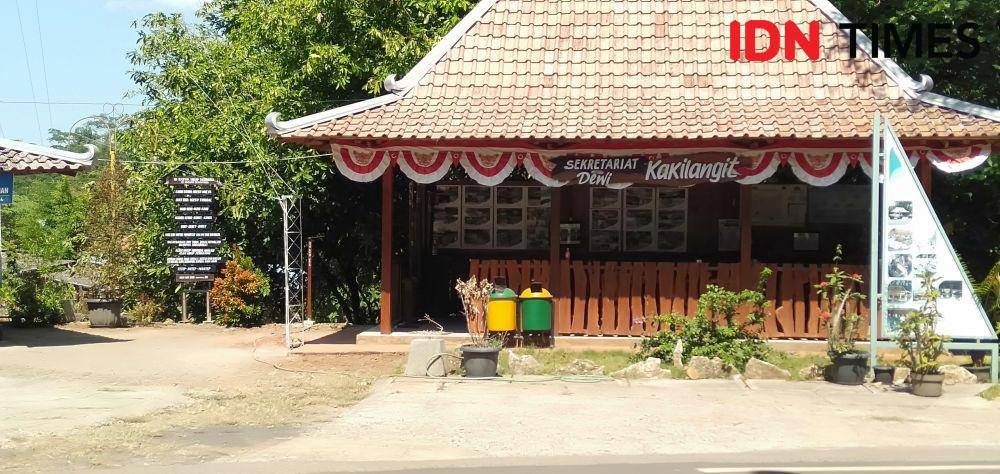 Pasar kaki langit yang turut terdampak penutuan sementara obyek wisata alam di Dlingo. IDN Times/Daruwaskita