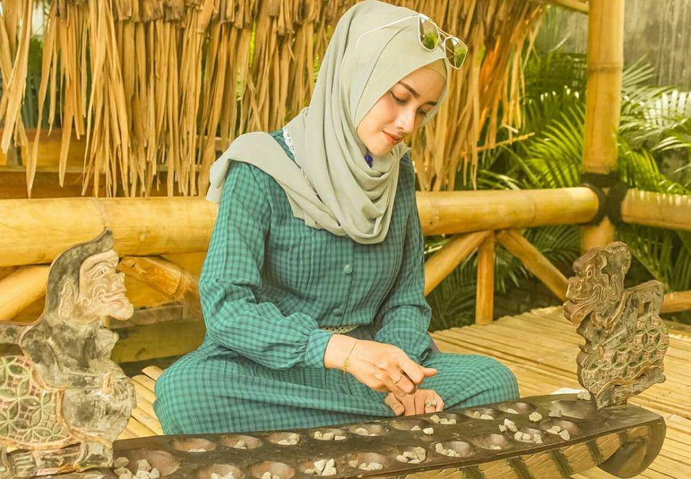 Instagram.com/elok_annisa99
