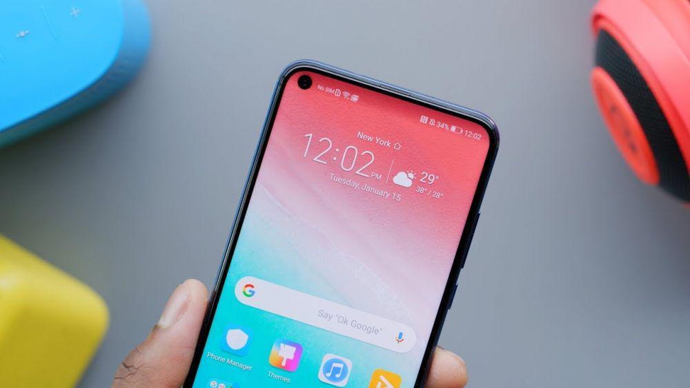 5 smartphone kece dengan desain punch hole terbaik di 2019