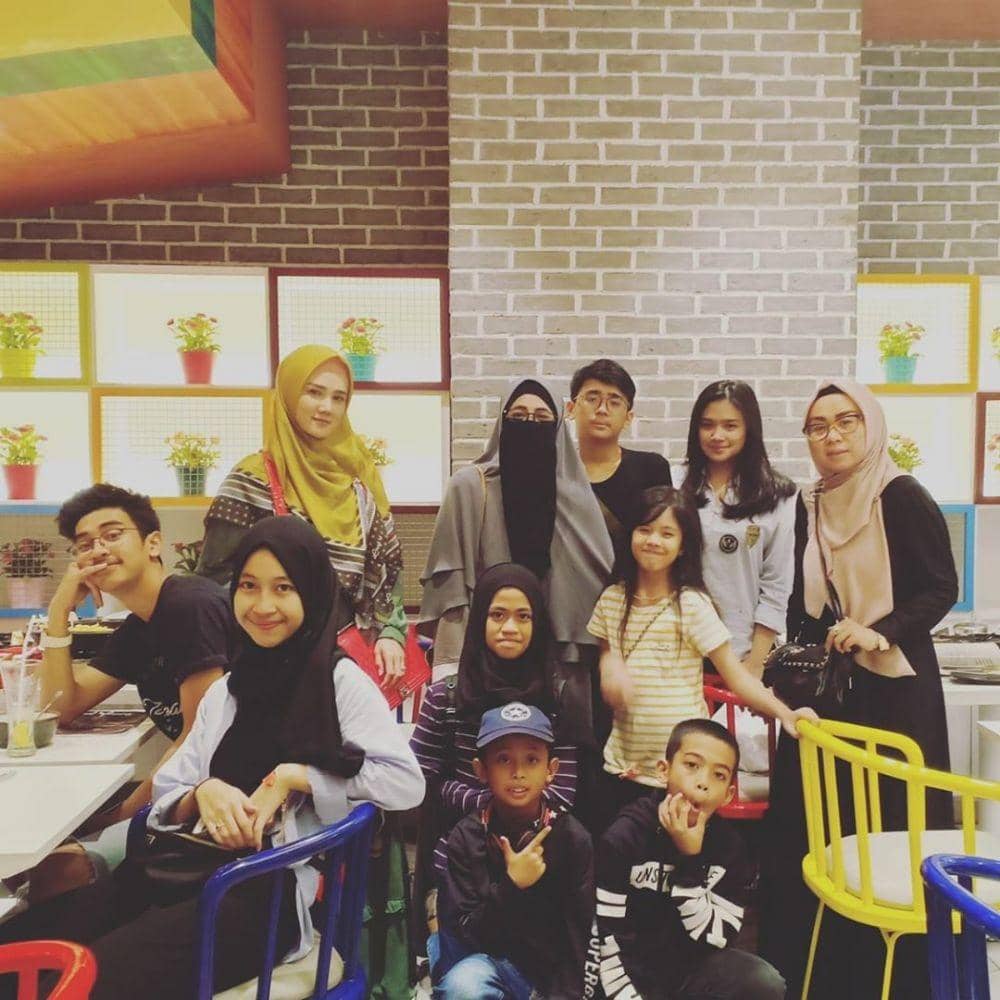 instagram.com/mulanjameela1