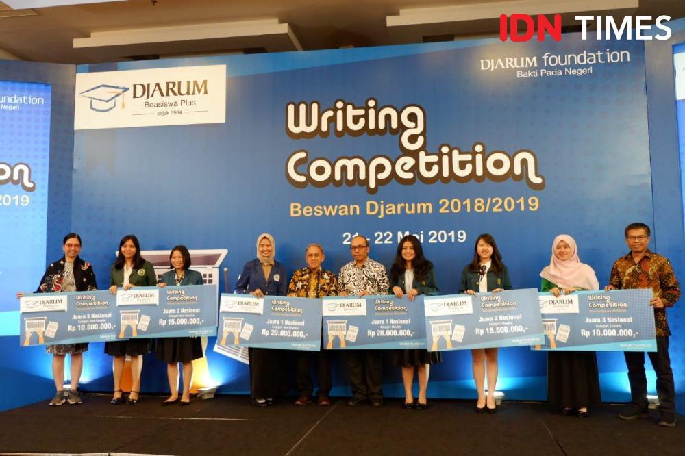 Pemenang Djarum Foundation Writing Competition Raih Beasiswa Rp20 Juta