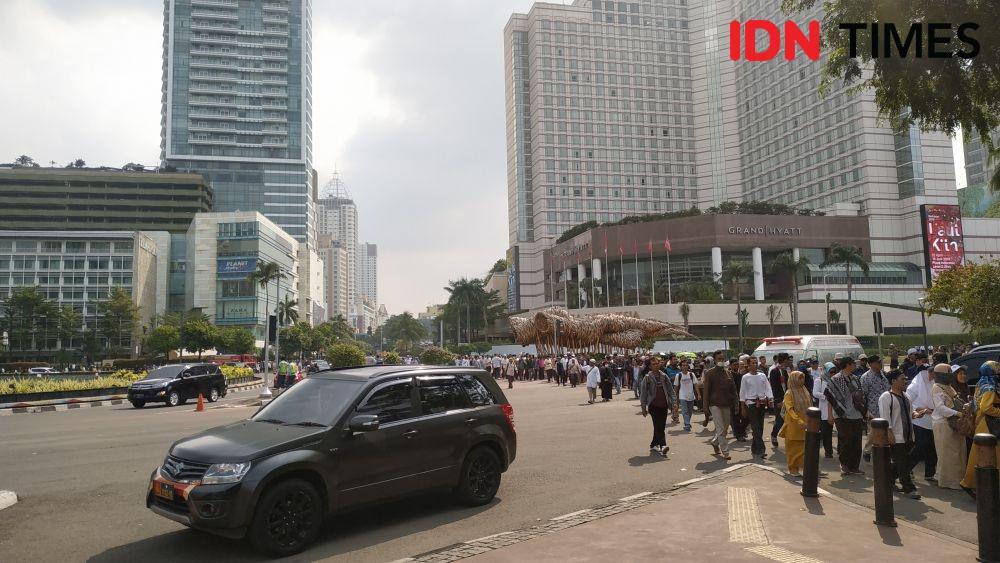 Massa Aksi Asal Tangerang Mulai Datang di Bundaran HI