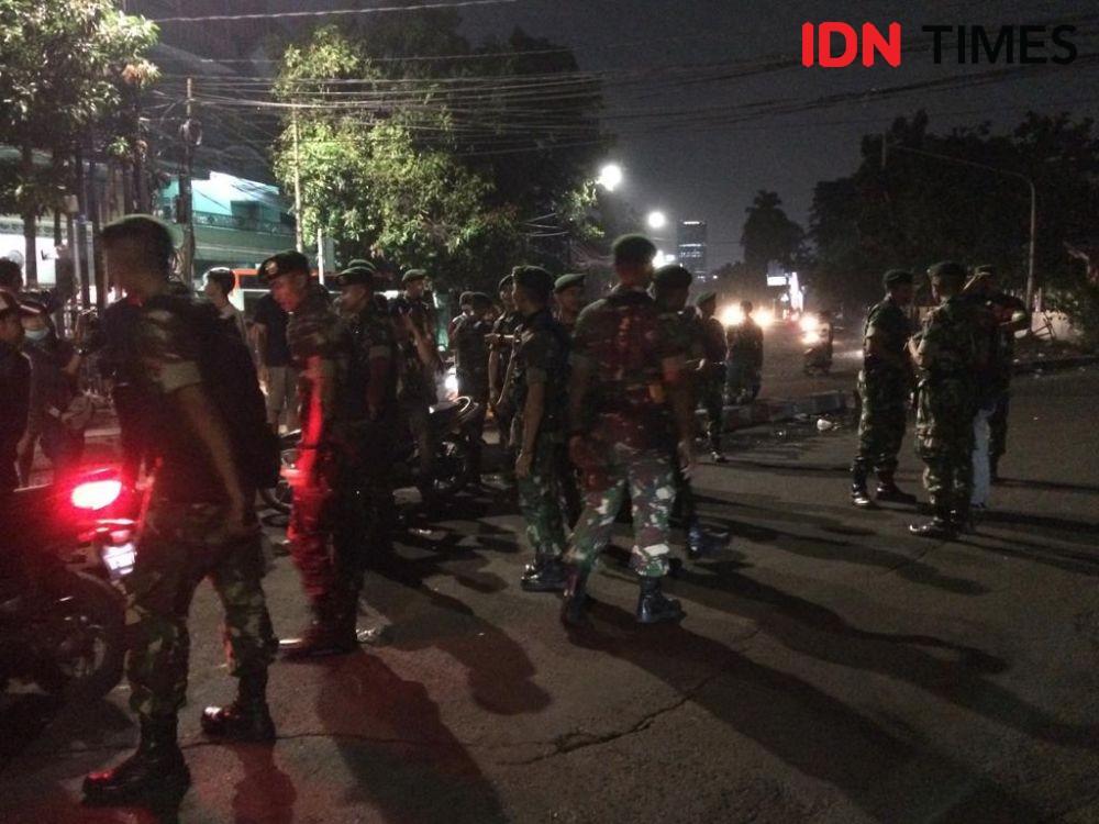 TNI Berhasil Taklukkan Massa di Petamburan