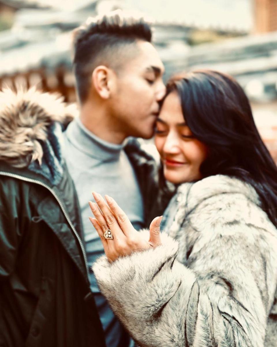 10 Lagu Romantis untuk Melamar Kekasihmu, Gak Bakal Ditolak Deh!