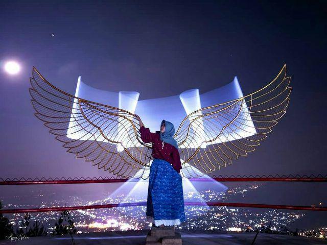 Rekomendasi 7 Wisata Langit di Indonesia yang Indah Banget!