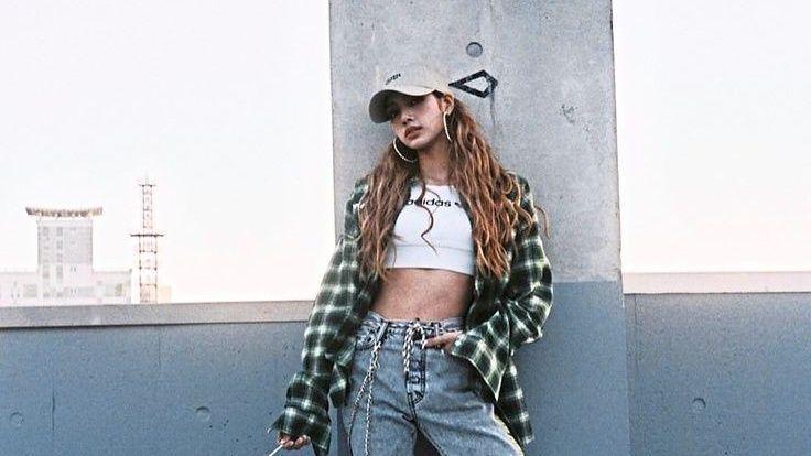 9 Mix and Match Jeans Ala Lisa Blackpink, Bikin Gak Mati Gaya