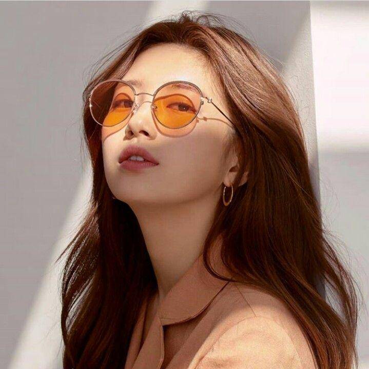 instagram.com/suzybz