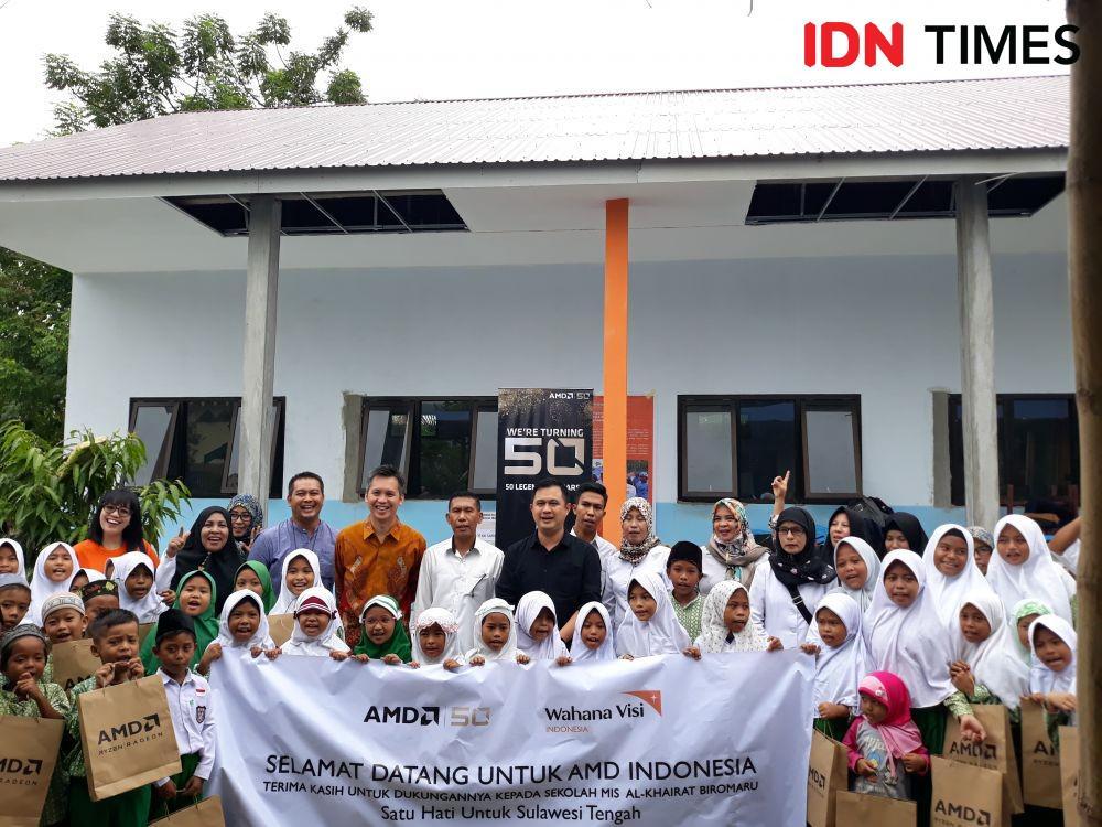Tingkatkan Kualitas Sekolah di Sulteng, AMD Donasi Perangkat Teknologi