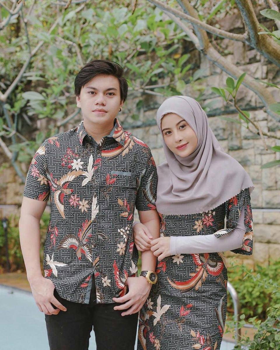 instagram.com/awkarin