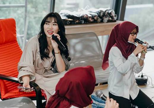 instagram.com/isyanasarasvati