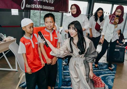 instagram.com/isyanasarasvati