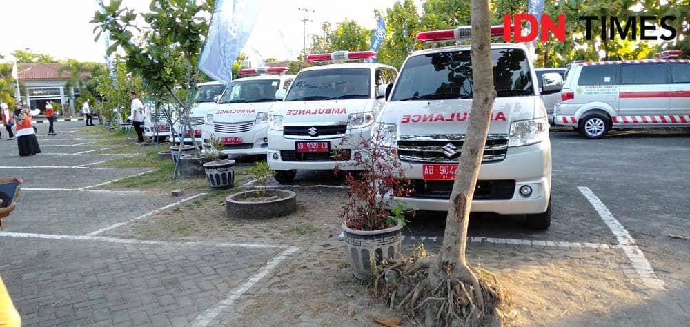 Ilustrasi mobil ambulance untuk menjemput pasien ODP Covid-19. IDN Times/Daruwaskita