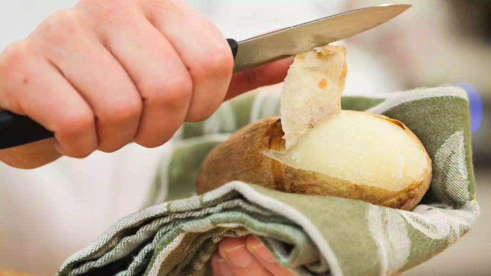 5 Cara Praktis dan Cepat Mengupas Kulit Kentang, Hemat Waktu!