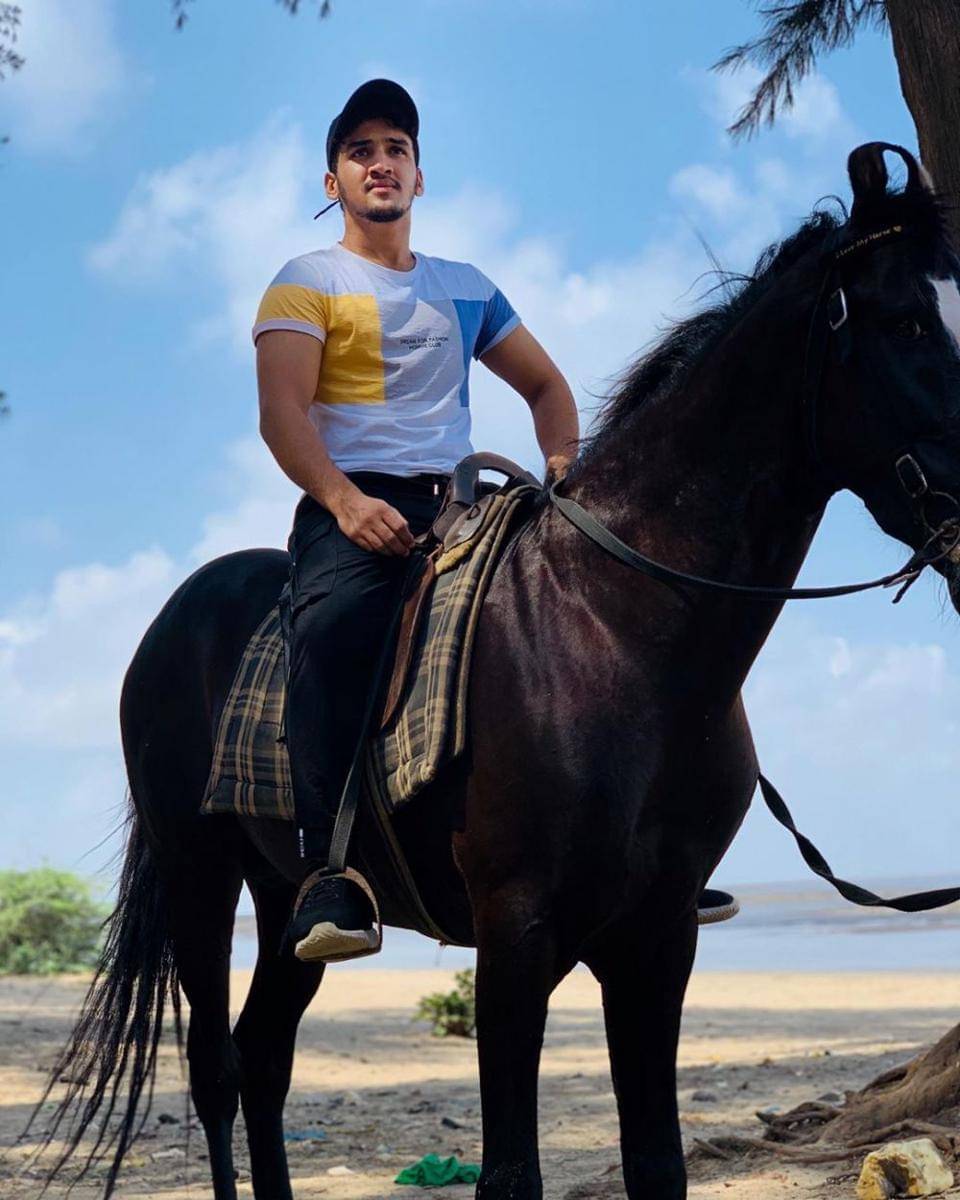 Instagram.com/faisalkhan30