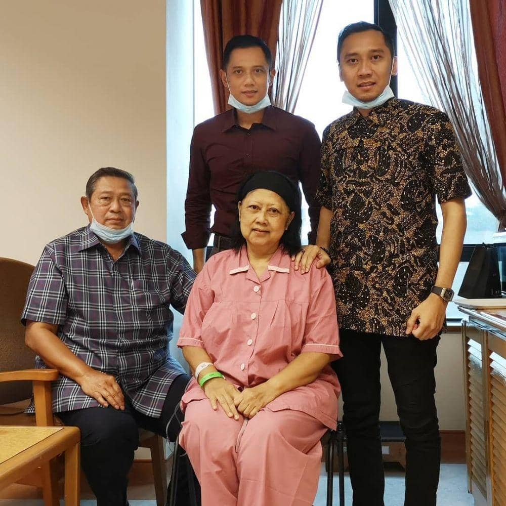 instagram.com/aniyudhoyono